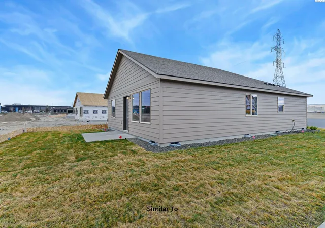 Photo 2 of Single family home for sale at 751 Honeylicious St, Richland, WA 99352 | MLS# PAC296829 | Listing updated on 2026-10-22