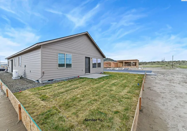 Photo 4 of Single family home for sale at 751 Honeylicious St, Richland, WA 99352 | MLS# PAC296829 | Listing updated on 2026-10-22