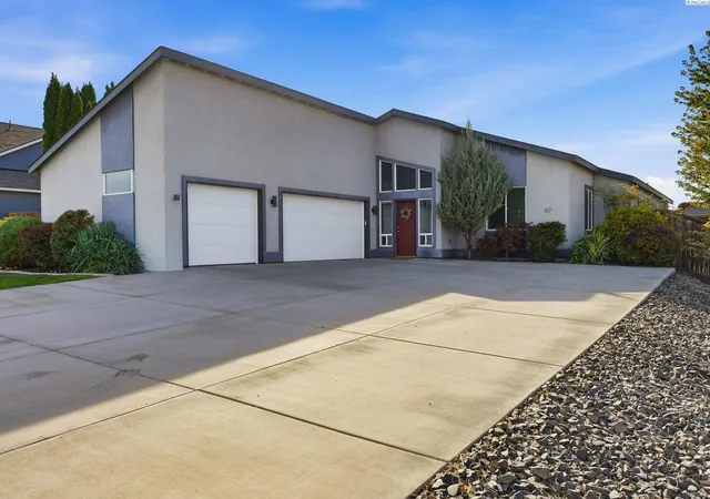 Photo 2 of Single family home for sale at 621 Pinnacle Dr, West Richland, WA 99353 | MLS# PAC296843 | Listing updated on 2026-10-15