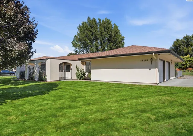 Photo 1 of Single family home for sale at 10101 W Argent Rd, Pasco, WA 99301 | MLS# PAC296850 | Listing updated on 2026-10-17