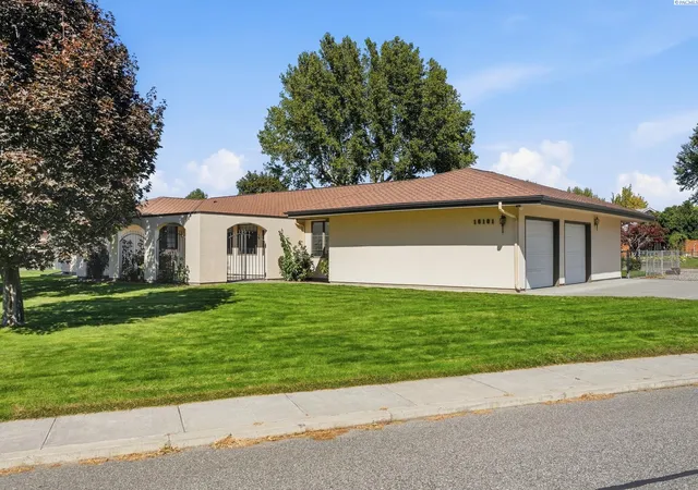 Photo 2 of Single family home for sale at 10101 W Argent Rd, Pasco, WA 99301 | MLS# PAC296850 | Listing updated on 2026-10-17