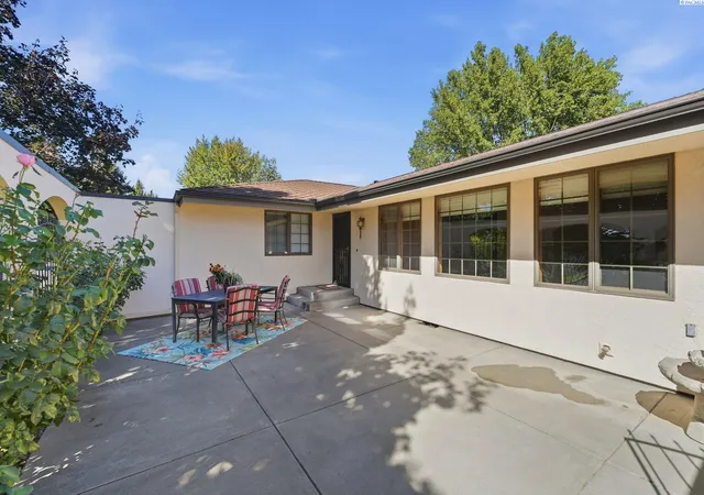 Photo 3 of Single family home for sale at 10101 W Argent Rd, Pasco, WA 99301 | MLS# PAC296850 | Listing updated on 2026-10-17