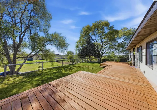 Photo 3 of Single family home for sale at 351 W Eltopia, Eltopia, WA 99330 | MLS# PAC296855 | Listing updated on 2026-10-14