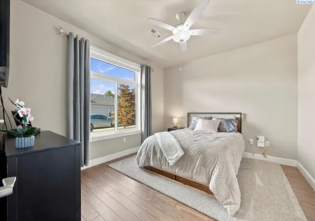 Photo 4 of Townhouse for sale at 2472 Bramasole, Richland, WA 99354 | MLS# PAC296861 | Listing updated on 2026-10-17