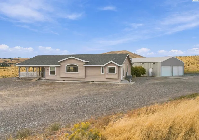 Photo 1 of Manufactured home for sale at 11708 E Ruppert Rd, Benton City, WA 99320 | MLS# PAC296865 | Listing updated on 2026-10-21