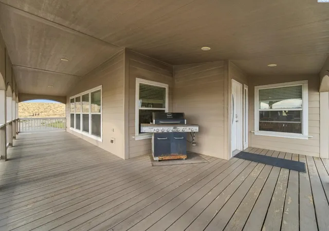 Photo 3 of Manufactured home for sale at 11708 E Ruppert Rd, Benton City, WA 99320 | MLS# PAC296865 | Listing updated on 2026-10-21