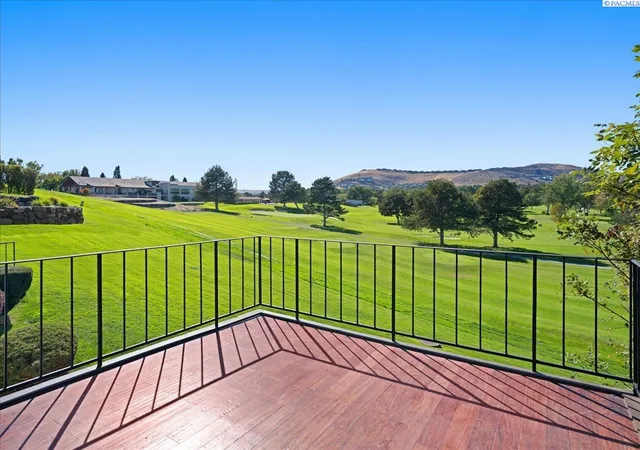 Photo 2 of Condo for sale at 2009 Fairway Dr, Richland, WA 99352 | MLS# PAC296879 | Listing updated on 2026-10-22