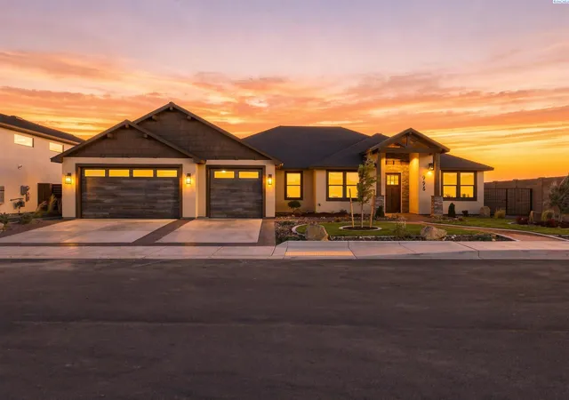 Single family home for sale at 996 Andes Ave, West Richland, WA 99353 | MLS# PAC296881 | Listing updated on 2026-10-16