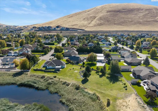 Photo 2 of Single family home for sale at 5604 Glenbrook Loop, West Richland, WA 99353 | MLS# PAC296884 | Listing updated on 2026-10-22