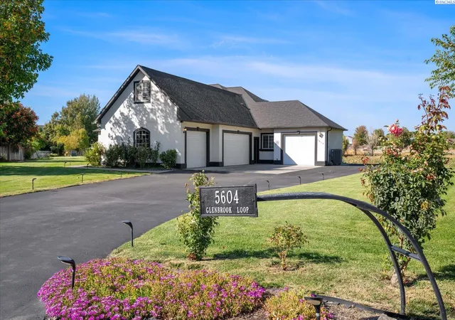 Photo 3 of Single family home for sale at 5604 Glenbrook Loop, West Richland, WA 99353 | MLS# PAC296884 | Listing updated on 2026-10-22