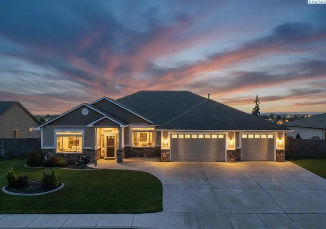 Photo 1 of Single family home for sale at 4502 Tamarisk Dr, Pasco, WA 99301 | MLS# PAC296893 | Listing updated on 2026-10-23