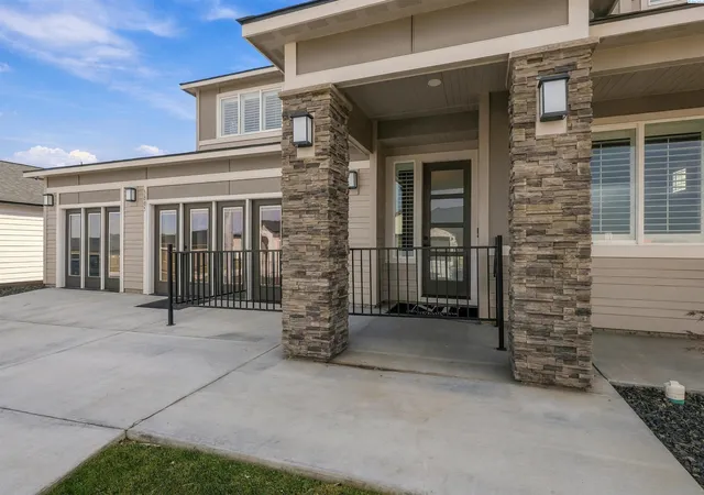 Photo 3 of Single family home for sale at 3805 Morningside Pkwy, Richland, WA 99352 | MLS# PAC296898 | Listing updated on 2026-10-15
