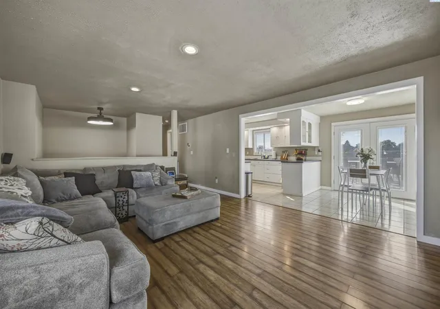 Photo 3 of Single family home for sale at 5121 W Margaret St, Pasco, WA 99301 | MLS# PAC296901 | Listing updated on 2026-10-17