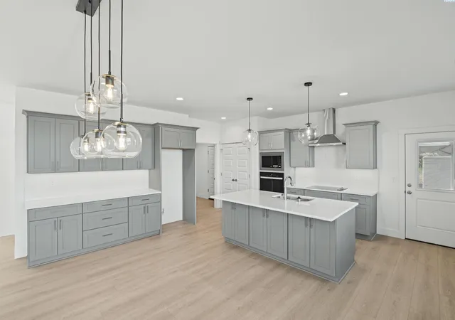 Photo 3 of Single family home for sale at 5424 W Okanogan Ave, Kennewick, WA 99336 | MLS# PAC296917 | Listing updated on 2026-10-20