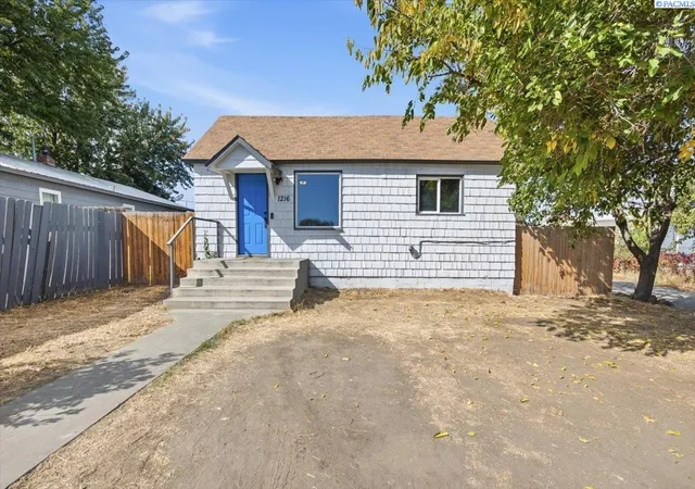 Photo 1 of Sale Pending at 1216 S 3rd Avenue, Pasco, WA 99301 | MLS# PAC296925 | Listing updated on 2026-10-21