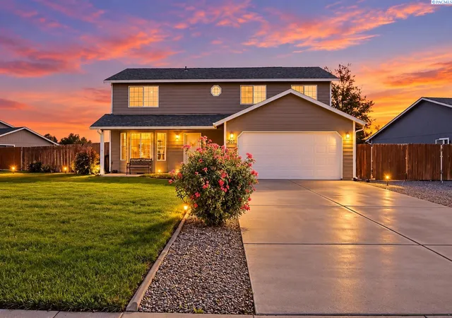 Photo 1 of Single family home for sale at 201 W 48th Avenue, Kennewick, WA 99337 | MLS# PAC296929 | Listing updated on 2026-10-22