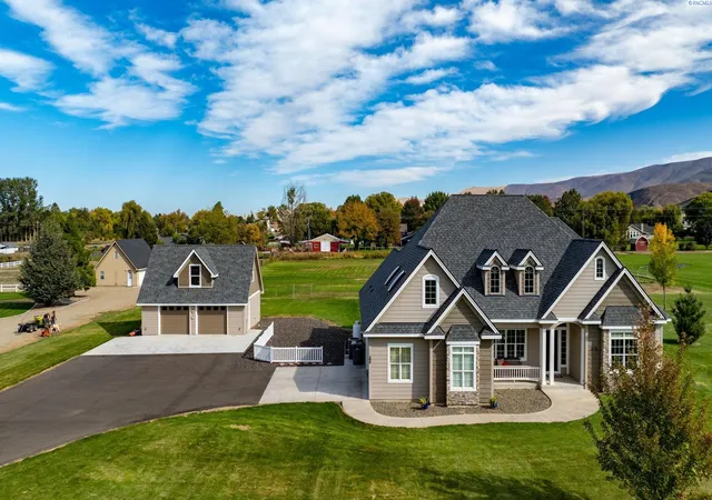 Photo 1 of Single family home for sale at 18705 S Quail Run Pr SW, Prosser, WA 99350 | MLS# PAC296948 | Listing updated on 2026-10-27