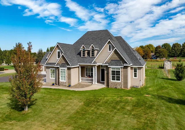 Photo 2 of Single family home for sale at 18705 S Quail Run Pr SW, Prosser, WA 99350 | MLS# PAC296948 | Listing updated on 2026-10-27