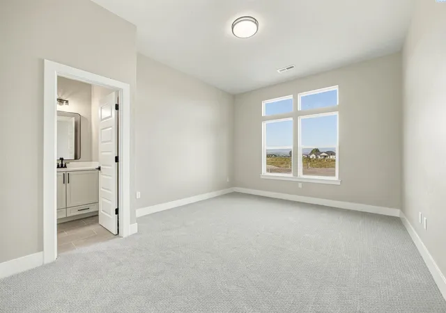 Photo 3 of Single family home for sale at 8402 Axil Ln, Pasco, WA 99301 | MLS# PAC297011 | Listing updated on 2026-10-23