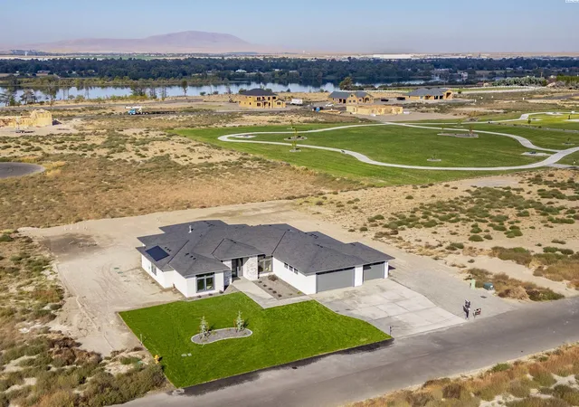 Photo 41 of Single family home for sale at 8402 Axil Ln, Pasco, WA 99301 | MLS# PAC297011 | Listing updated on 2026-10-23