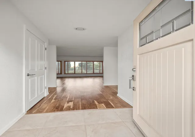 Photo 3 of Single family home for sale at 4209 S Elm St, Kennewick, WA 99337 | MLS# PAC297026 | Listing updated on 2026-10-15