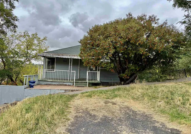 Multi family home for sale at 540 SE Mckenzie St, Pullman, WA 99163 | MLS# PAC297029