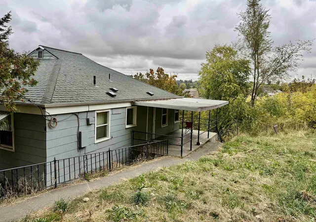 Photo 2 of Multi family home for sale at 540 Se Mckenzie St, Pullman, WA 99163 | MLS# PAC297029 | Listing updated on 2026-10-20