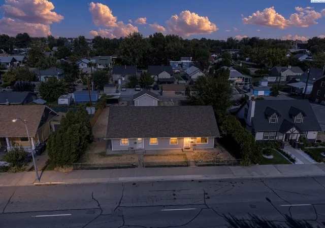 Photo 1 of Multi family home for sale at 719 723 W Clark St, Pasco, WA 99301 | MLS# PAC297035 | Listing updated on 2026-10-15