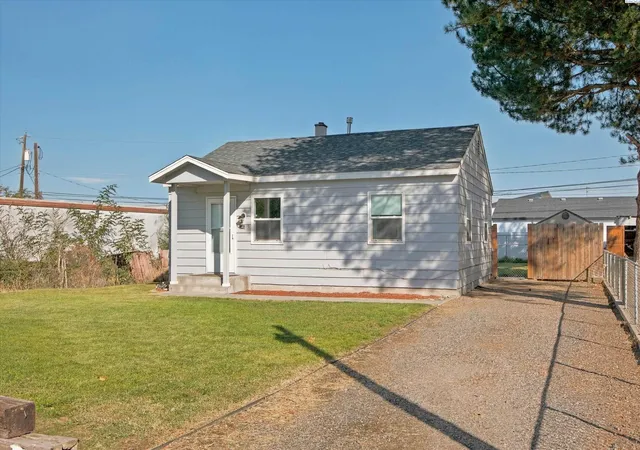 Photo 20 of Sale Pending at 146 Walnut St, Burbank, WA 99323 | MLS# PAC297037 | Listing updated on 2026-10-22