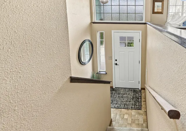 Photo 3 of Sale Pending at 1941 Quail Ct, West Richland, WA 99353 | MLS# PAC297044 | Listing updated on 2026-10-21