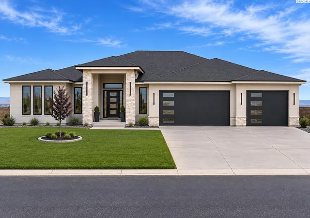 Single family home for sale at 1308 W Pax Ct, Sunnyside, WA 98944 | MLS# PAC297052