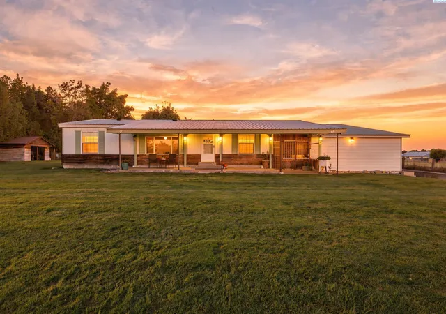 Photo 1 of Sale Pending at 16206 S Yew St, Kennewick, WA 99337 | MLS# PAC297055 | Listing updated on 2026-10-21
