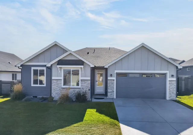 Photo 1 of Single family home for sale at 8383 Lennox St, West Richland, WA 99353 | MLS# PAC297056 | Listing updated on 2026-10-28