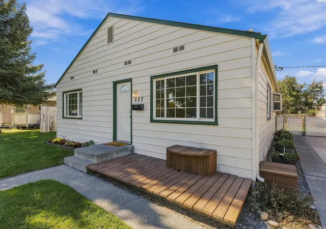 Photo 2 of Sale Pending at 357 Sanford Ave, Richland, WA 99352 | MLS# PAC297070 | Listing updated on 2026-10-21