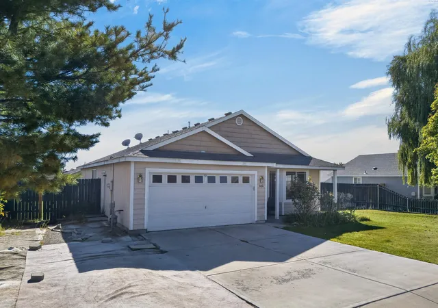 Photo 1 of Single family home for sale at 9404 Percheron Dr, Pasco, WA 99301 | MLS# PAC297075 | Listing updated on 2026-10-16