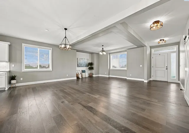 Photo 2 of Single family home for sale at 15014 Grandview Ln, Kennewick, WA 99338 | MLS# PAC297076 | Listing updated on 2026-10-15