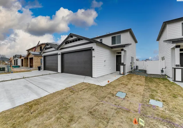 Photo 2 of Sale Pending at 6706 Dradie Pl, Pasco, WA 99301 | MLS# PAC297081 | Listing updated on 2026-10-21