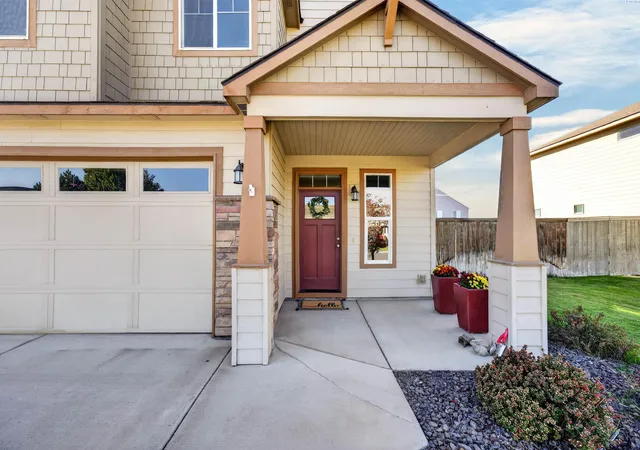 Photo 3 of Sale Pending at 6108 Somerset Ln, Pasco, WA 99301 | MLS# PAC297088 | Listing updated on 2026-10-26