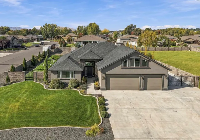 Photo 1 of Single family home for sale at 1916 Road 72, Pasco, WA 99301 | MLS# PAC297099 | Listing updated on 2026-10-14