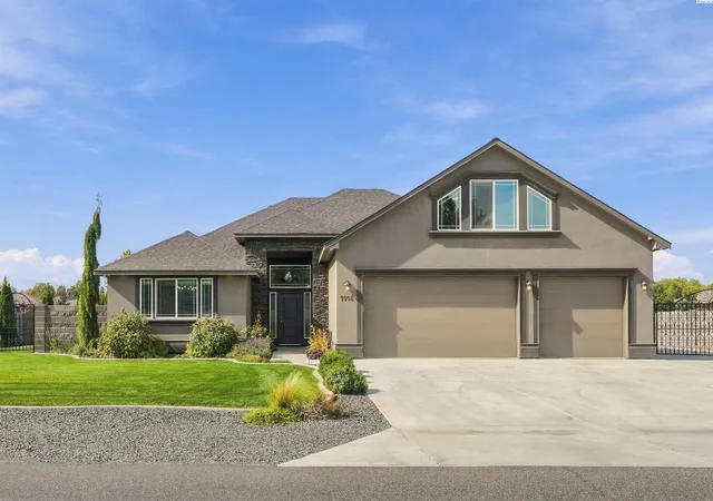 Photo 3 of Single family home for sale at 1916 Road 72, Pasco, WA 99301 | MLS# PAC297099 | Listing updated on 2026-10-14