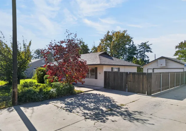 Photo 1 of Single family home for sale at 605 Cottonwood Dr, Richland, WA 99352 | MLS# PAC297107 | Listing updated on 2026-10-23