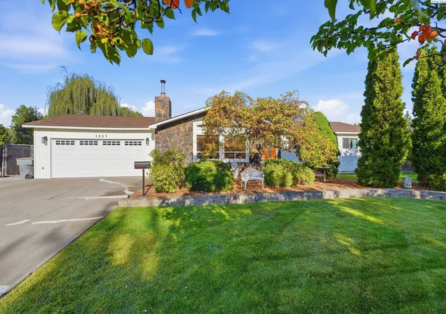 Photo 2 of Single family home for sale at 1827 Mcmurray Ave, Richland, WA 99354 | MLS# PAC297118 | Listing updated on 2026-10-15