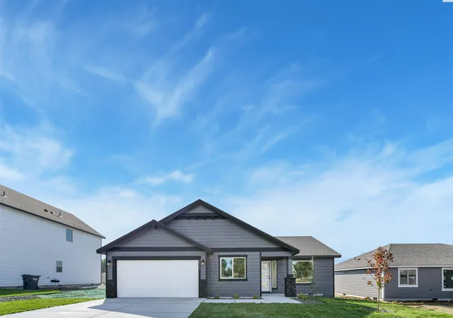 Photo 1 of Single family home for sale at 10112 Sunset Trl, Pasco, WA 99301 | MLS# PAC297119 | Listing updated on 2026-10-23