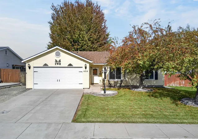 Photo 2 of Single family home for sale at 4316 W 8th Avenue, Kennewick, WA 99336 | MLS# PAC297121 | Listing updated on 2026-10-21