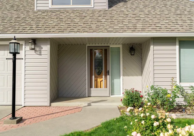 Photo 2 of Single family home for sale at 908 S Wilson Ct, Kennewick, WA 99336 | MLS# PAC297123 | Listing updated on 2026-10-20