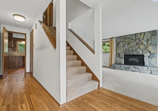Photo 3 of Single family home for sale at 908 S Wilson Ct, Kennewick, WA 99336 | MLS# PAC297123 | Listing updated on 2026-10-20