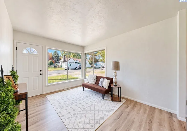 Photo 3 of Single family home for sale at 509 S Johnson St, Kennewick, WA 99336 | MLS# PAC297130 | Listing updated on 2026-10-16