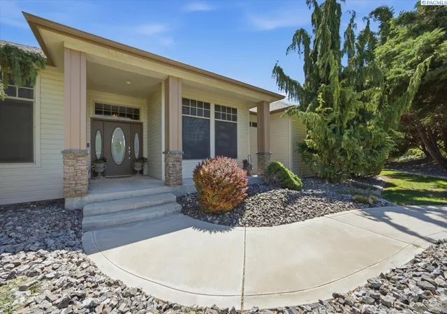 Photo 2 of Single family home for sale at 2986 Bruce Lee Ln, Richland, WA 99352 | MLS# PAC297131 | Listing updated on 2026-10-20