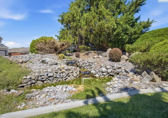 Photo 3 of Single family home for sale at 2986 Bruce Lee Ln, Richland, WA 99352 | MLS# PAC297131 | Listing updated on 2026-10-20