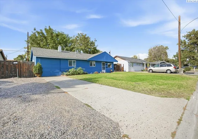 Photo 2 of Single family home for sale at 2306 Dallas St, Richland, WA 99352 | MLS# PAC297132 | Listing updated on 2026-10-16